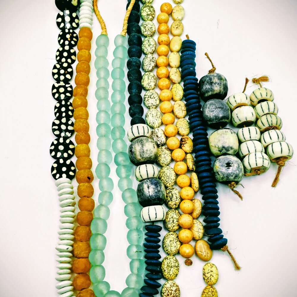 Detash beads lot: 11 strands white & black, yellow, blue, cream and gold